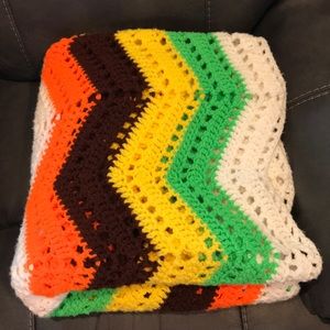 💥 MOVING SALE Handmade Crocheted Afghan Chevron